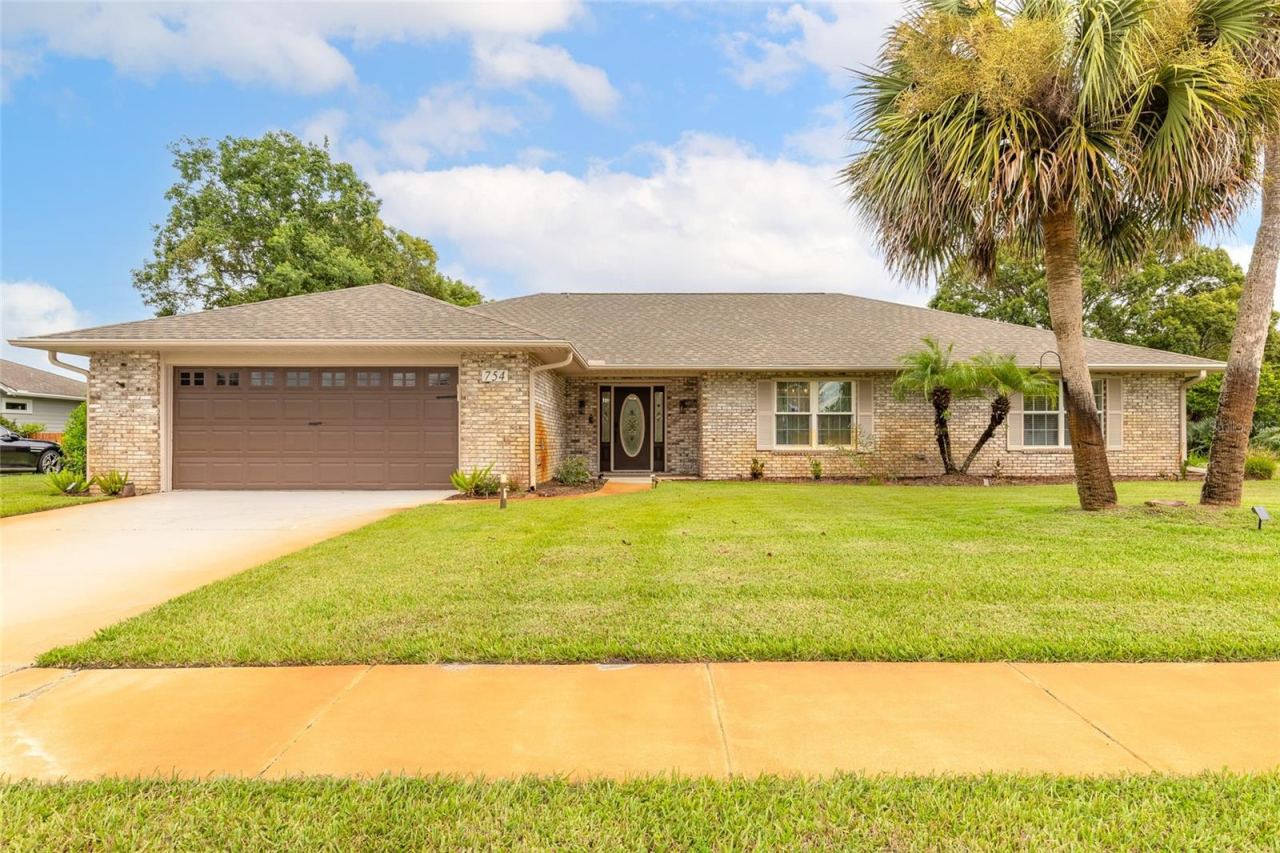 754 Pelican Bay Dr, Daytona Beach