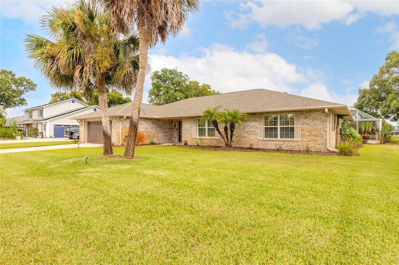 Photo 3 of 754 Pelican Bay Dr, Daytona Beach, FL 32119