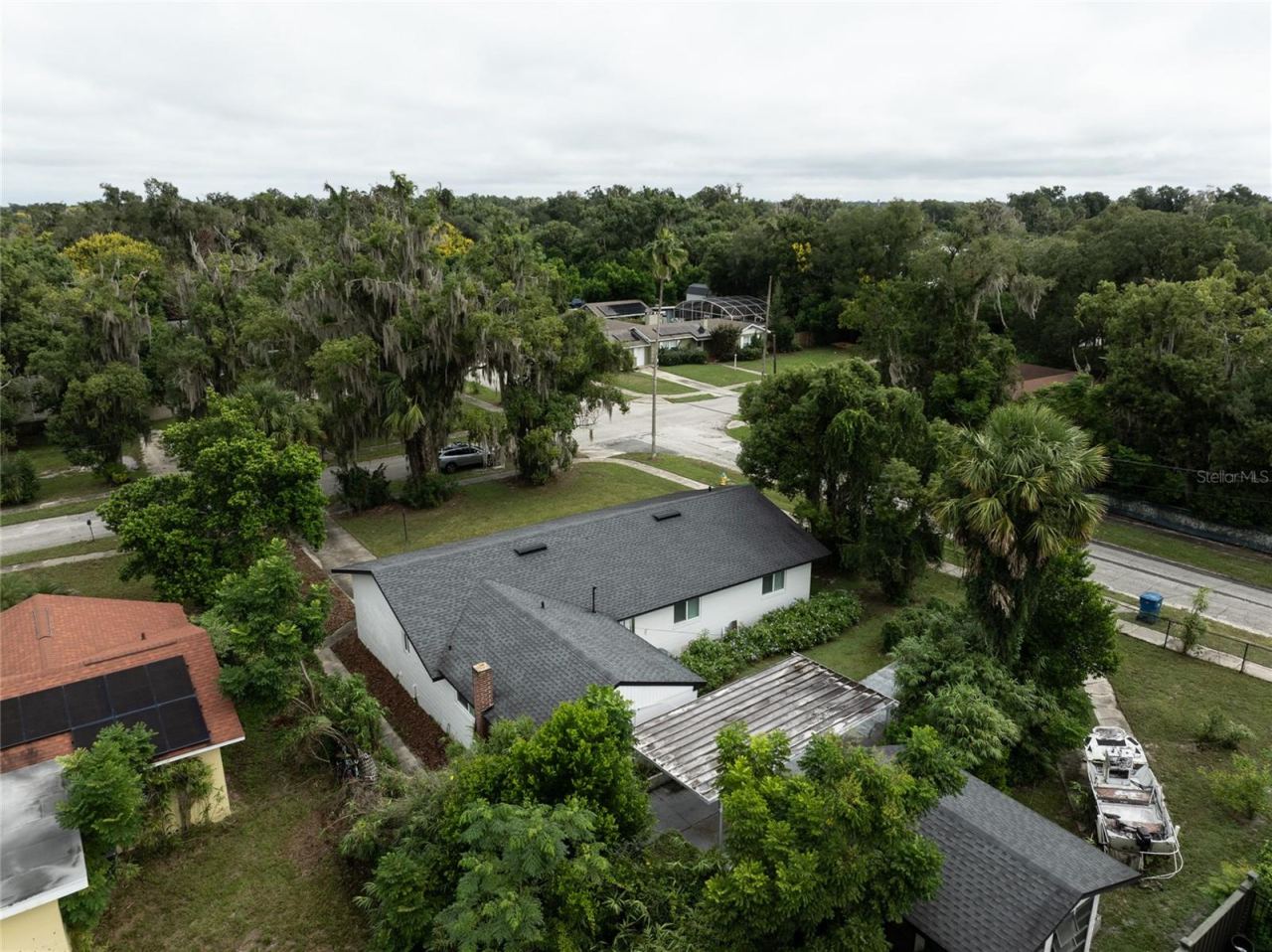 Photo 3 of 1004 N Camphor Ln, Deland, FL 32720