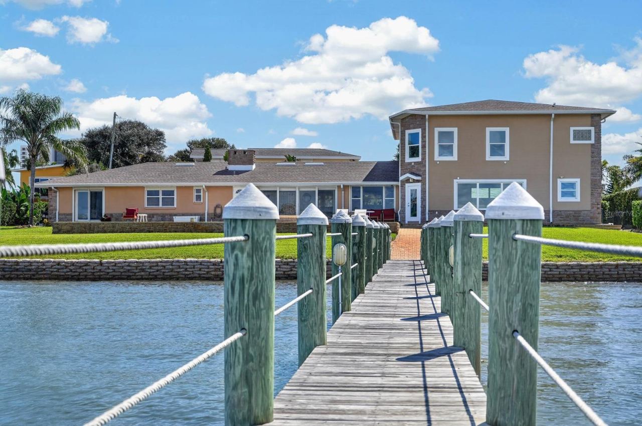 Photo 2 of 14 Granville Cir, Daytona Beach, FL 32118