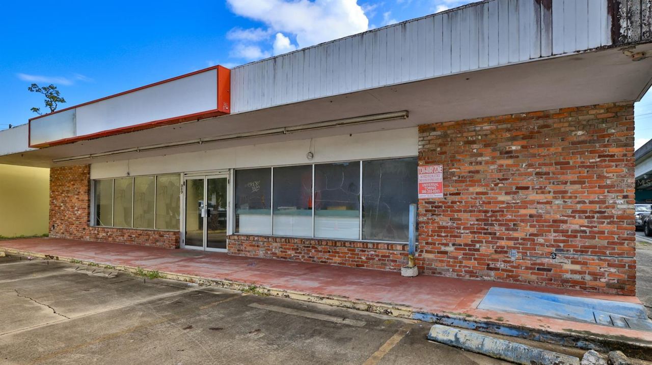 Photo 3 of 319 S Dixie Fwy, New Smyrna Beach, FL 32168