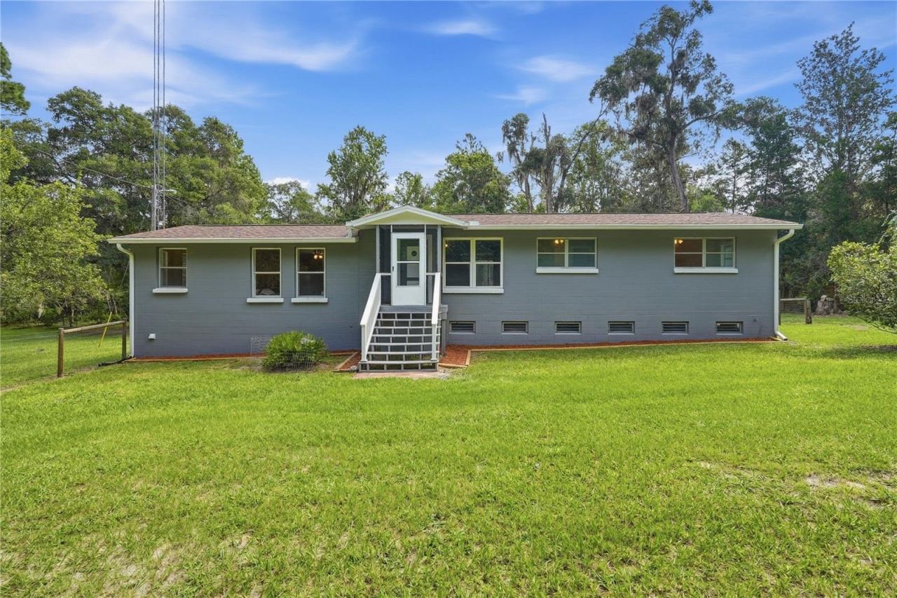 Photo 2 of 752 N State Road 21, Melrose, FL 32666