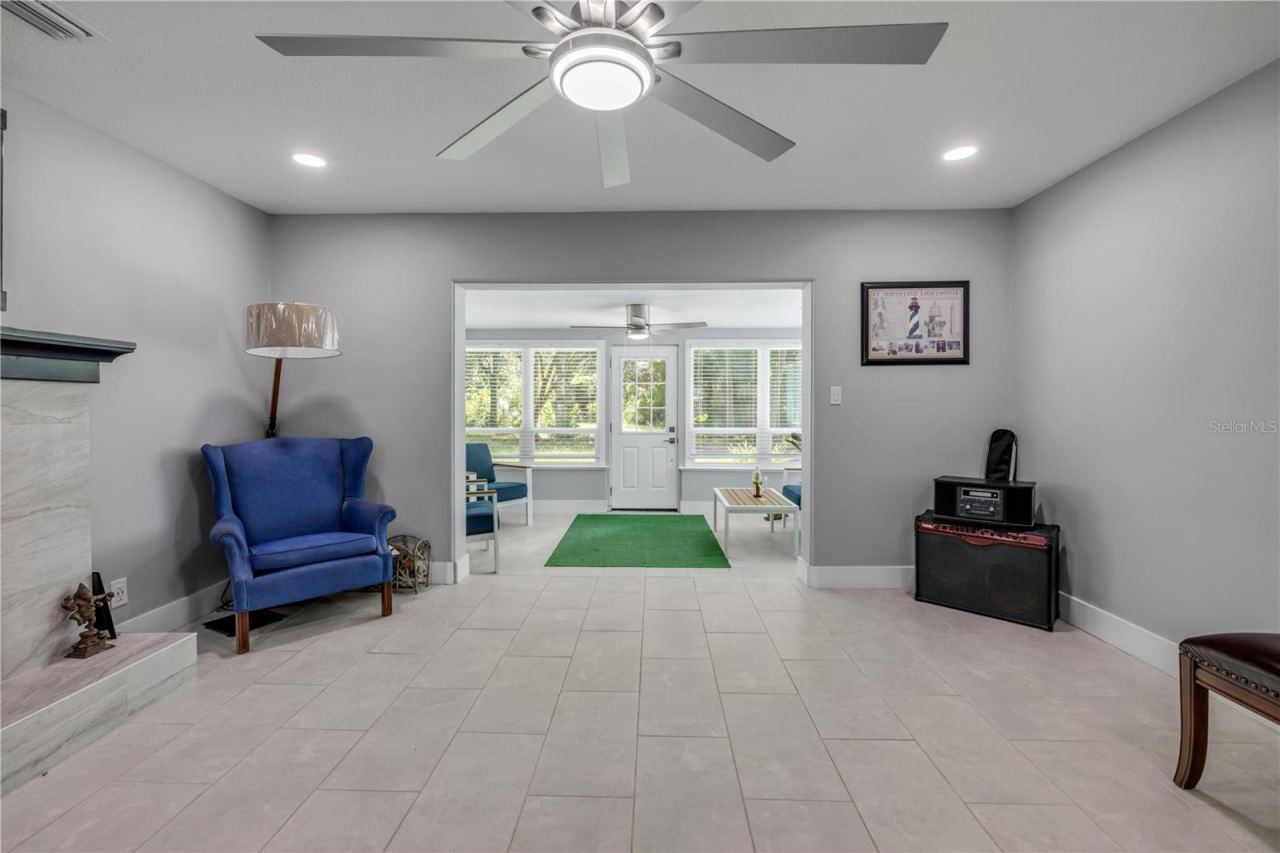 Photo 2 of 819 B St, New Smyrna Beach, FL 32168