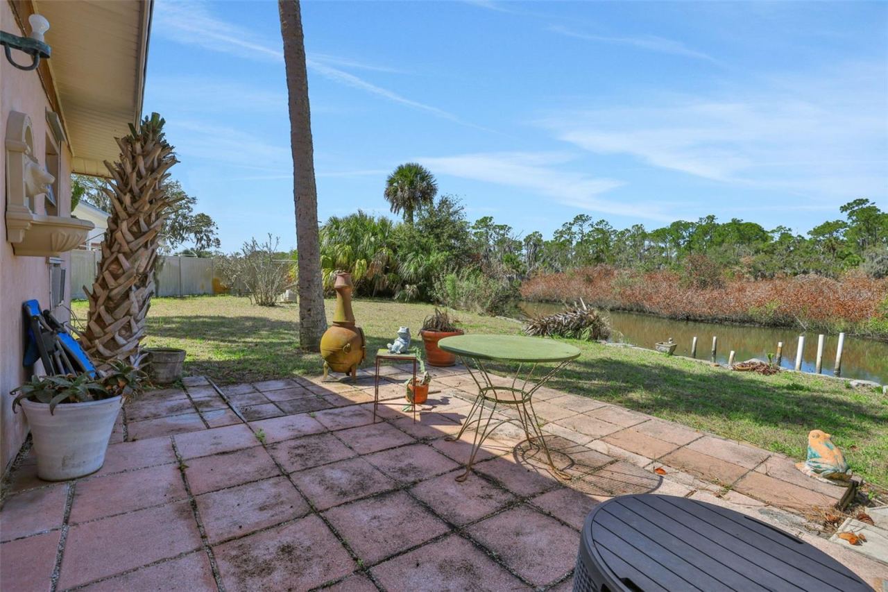 Photo 2 of 410 Acacia Cir, Port Orange, FL 32127