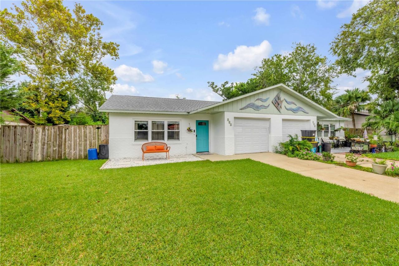 Photo 2 of 921 Aspen Dr, South Daytona, FL 32119
