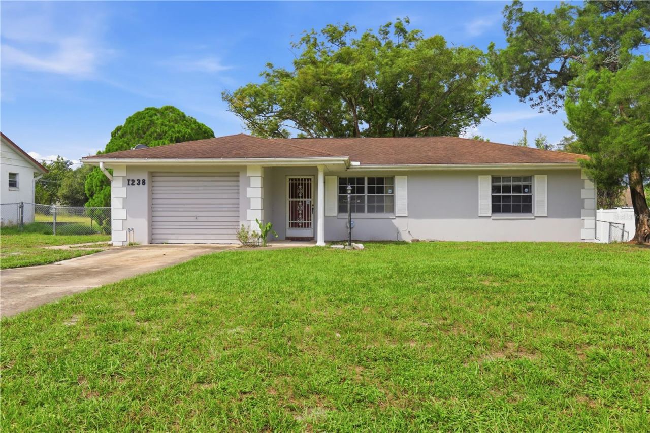 Photo 2 of 1238 Azora Dr, Deltona, FL 32725