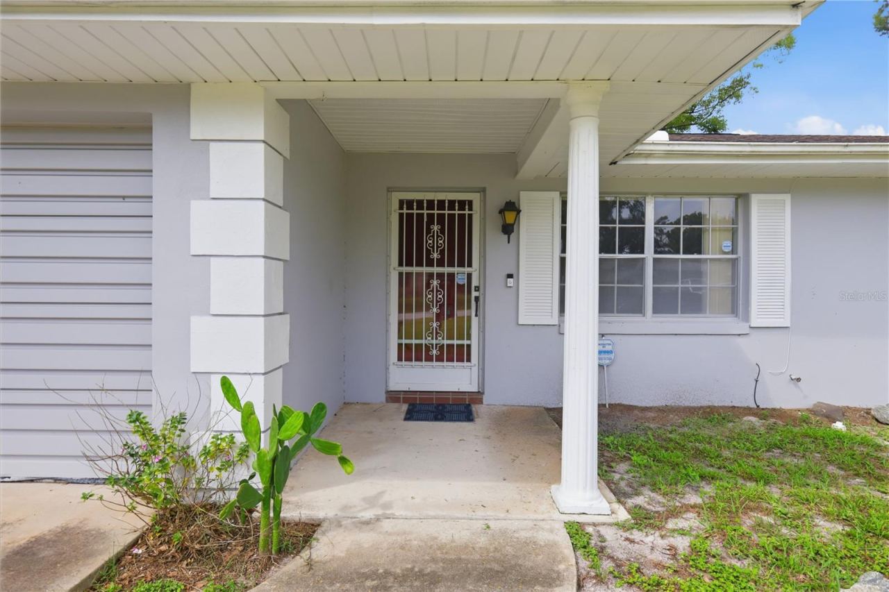 Photo 4 of 1238 Azora Dr, Deltona, FL 32725