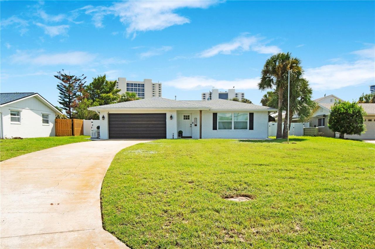 2565 S Peninsula Dr, Daytona Beach
