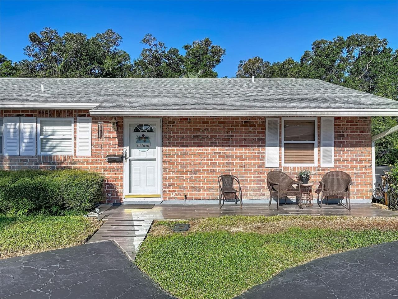 1 Fairway Ct, Deland