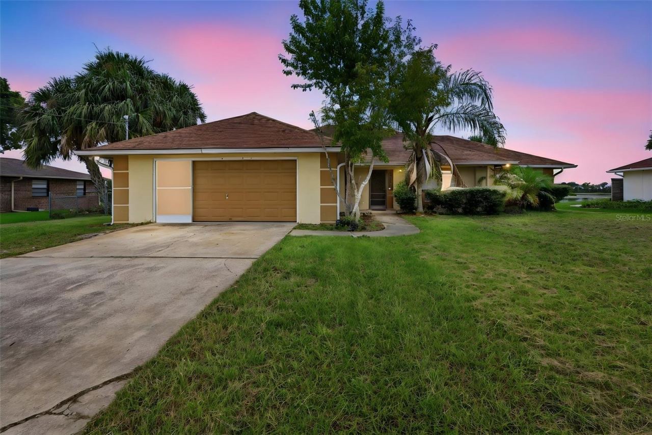 1096 Prescott Blvd, Deltona, FL 32738