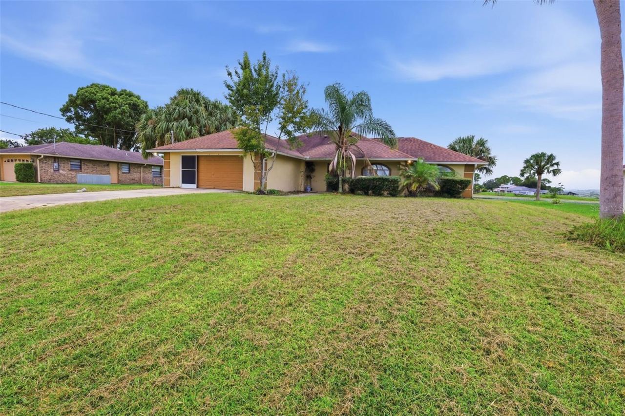 Photo 3 of 1096 Prescott Blvd, Deltona, FL 32738