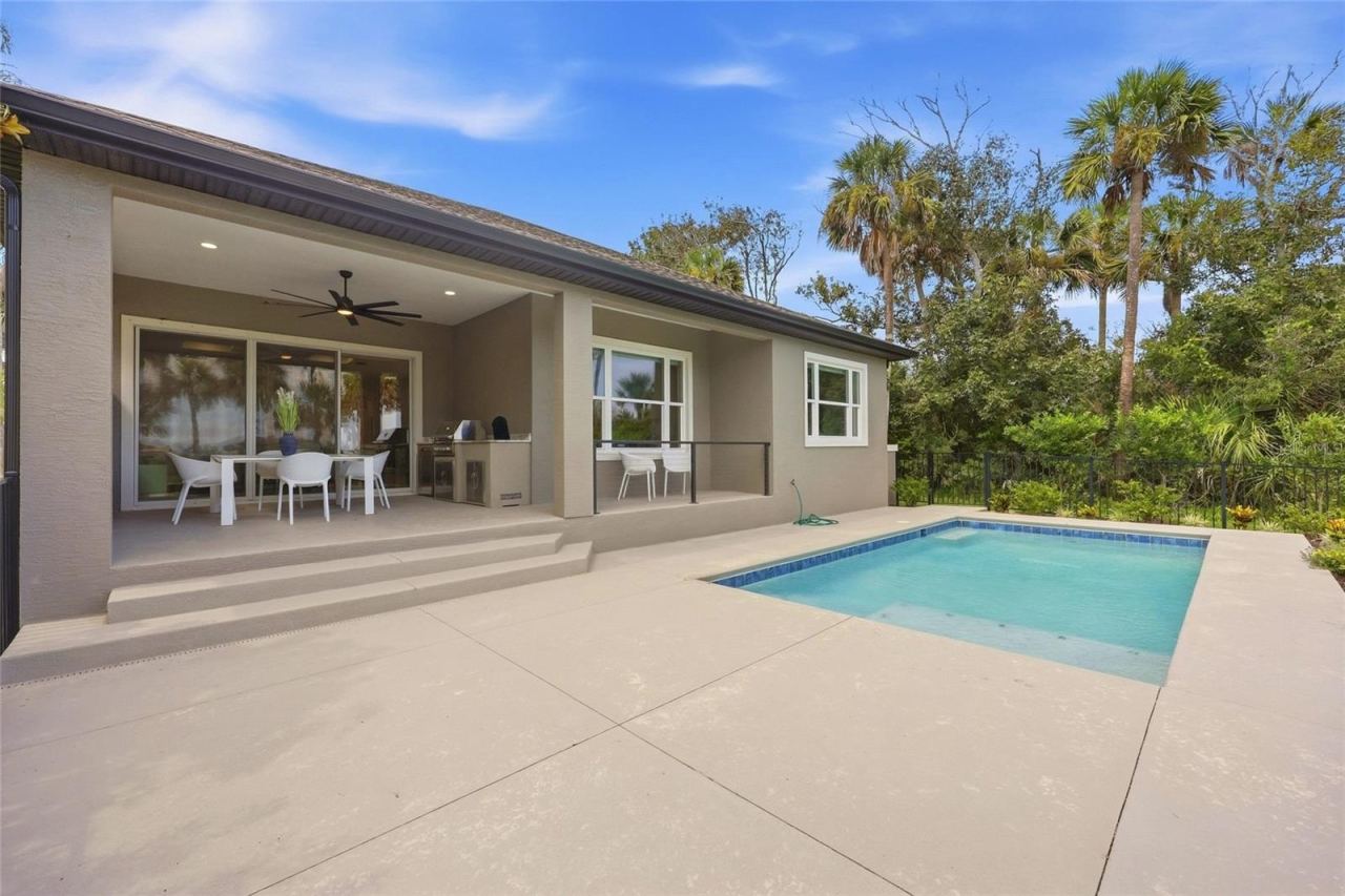 Photo 2 of 27 S Riverwalk Dr, Palm Coast, FL 32137