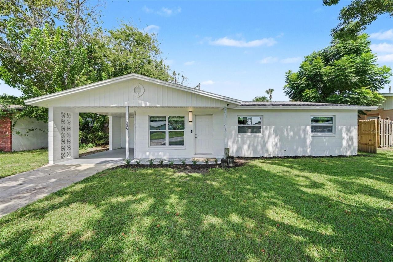 506 Cambridge Cir, South Daytona