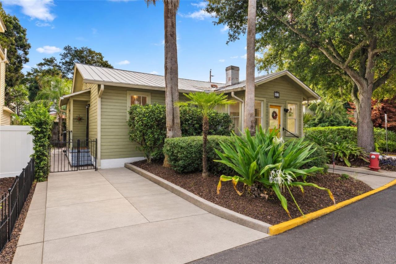 Photo 2 of 61 Abbott St, St Augustine, FL 32084
