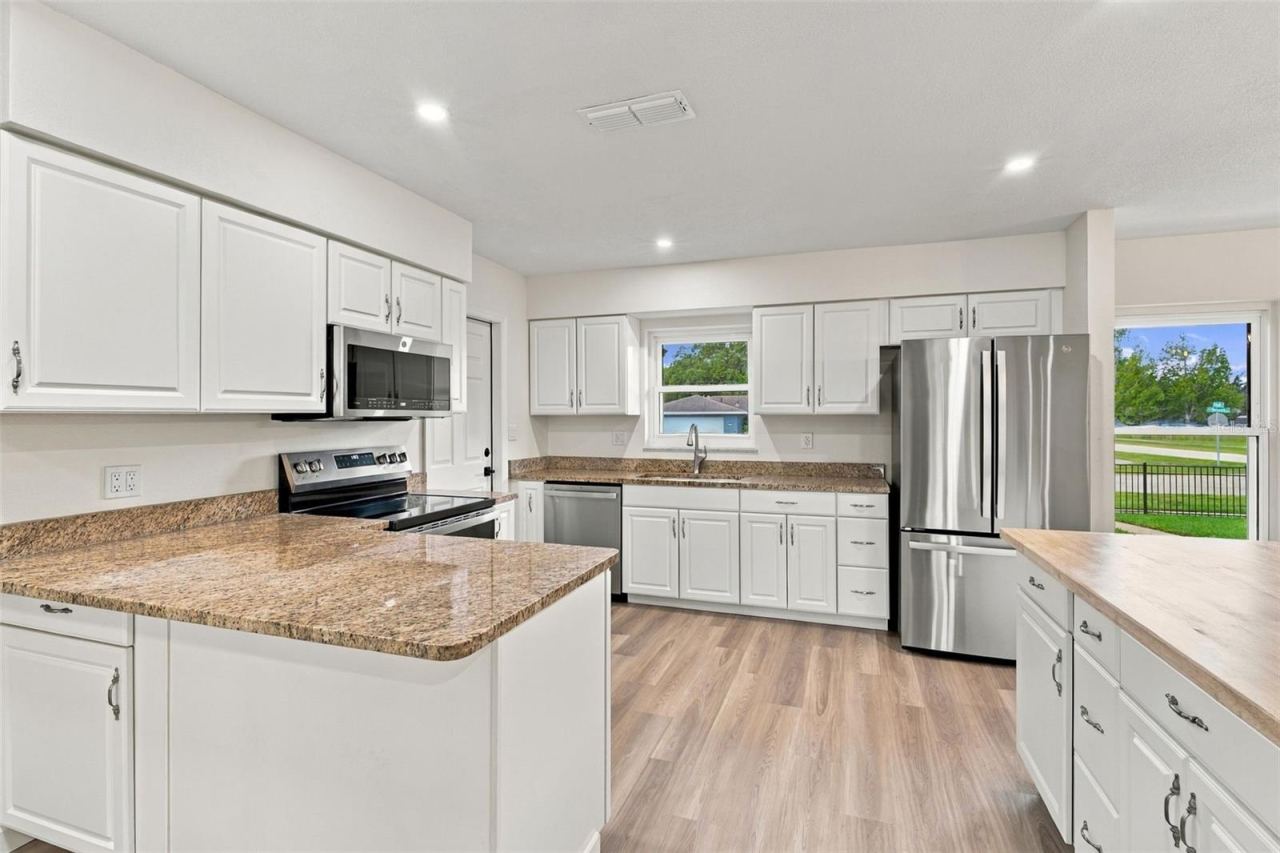 Photo 3 of 2602 Delaware Rd, Deltona, FL 32738