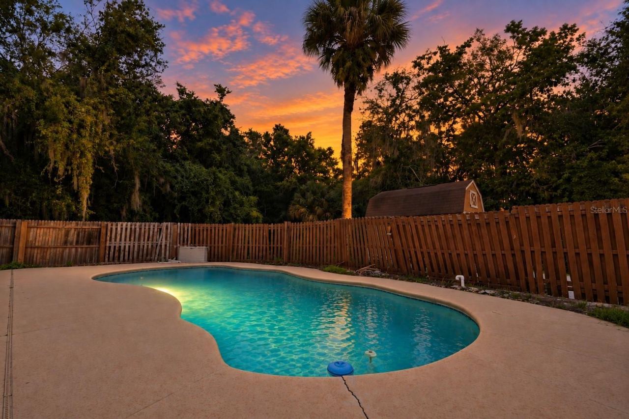 Photo 3 of 191 Nancy St, Oak Hill, FL 32759