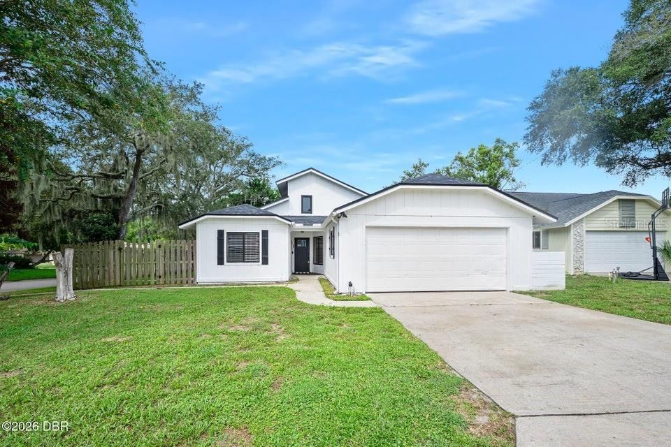 Photo 2 of 5 Winding Woods Trl, Ormond Beach, FL 32174