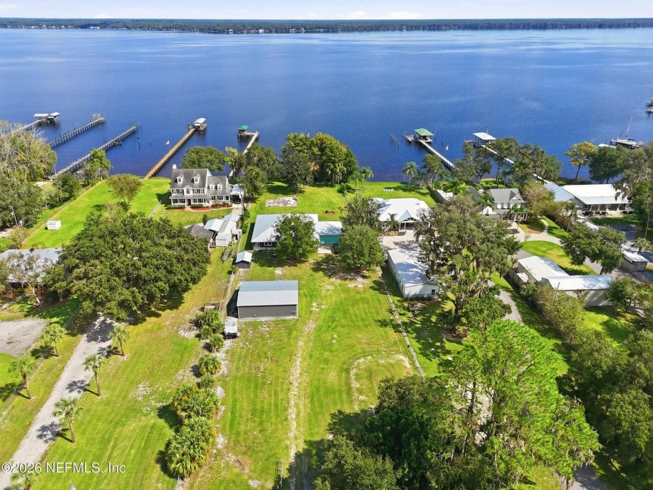 Photo 3 of 424 Cedar Creek Rd, Palatka, FL 32177