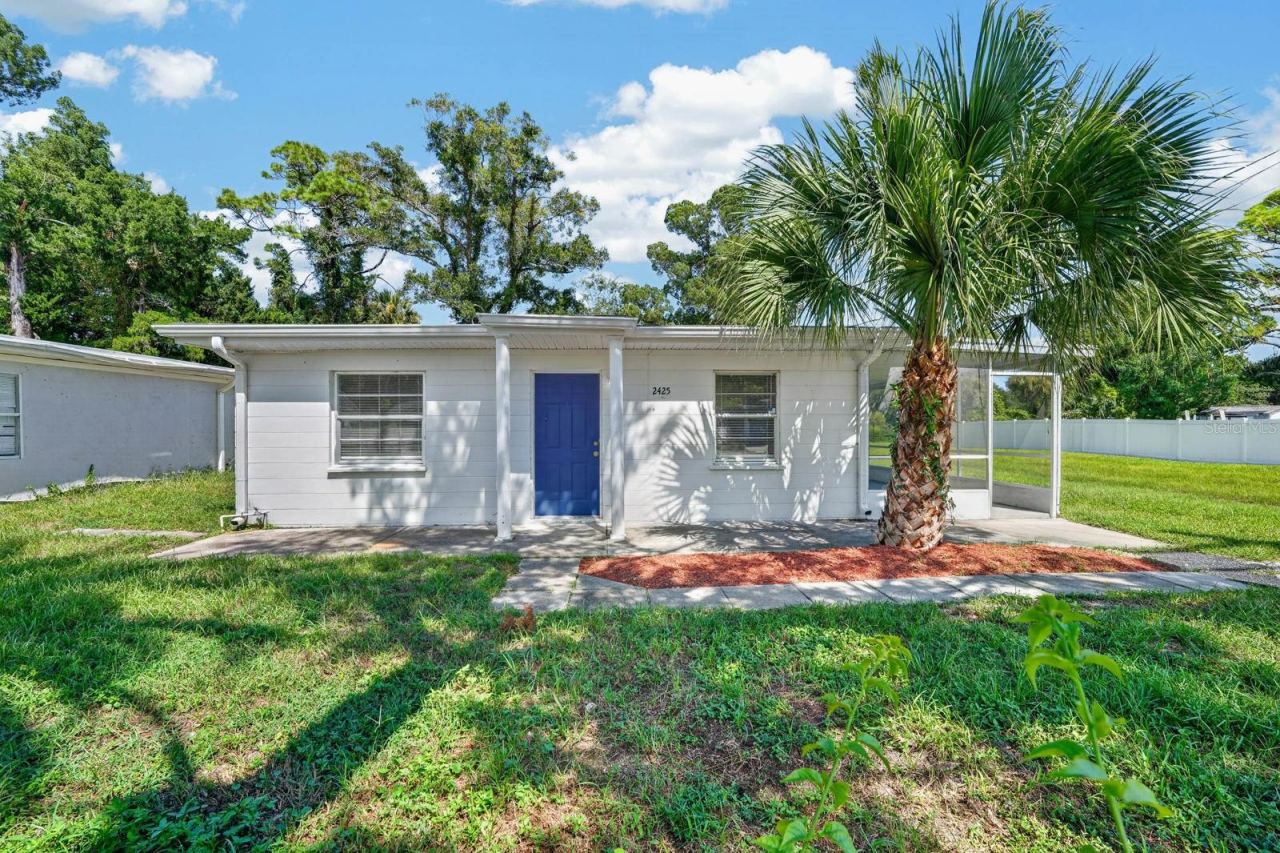Photo 2 of 2425 Anastasia Dr, South Daytona, FL 32119