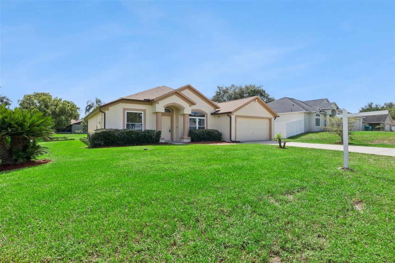 Photo 3 of 3025 Fayson Cir, Deltona, FL 32738