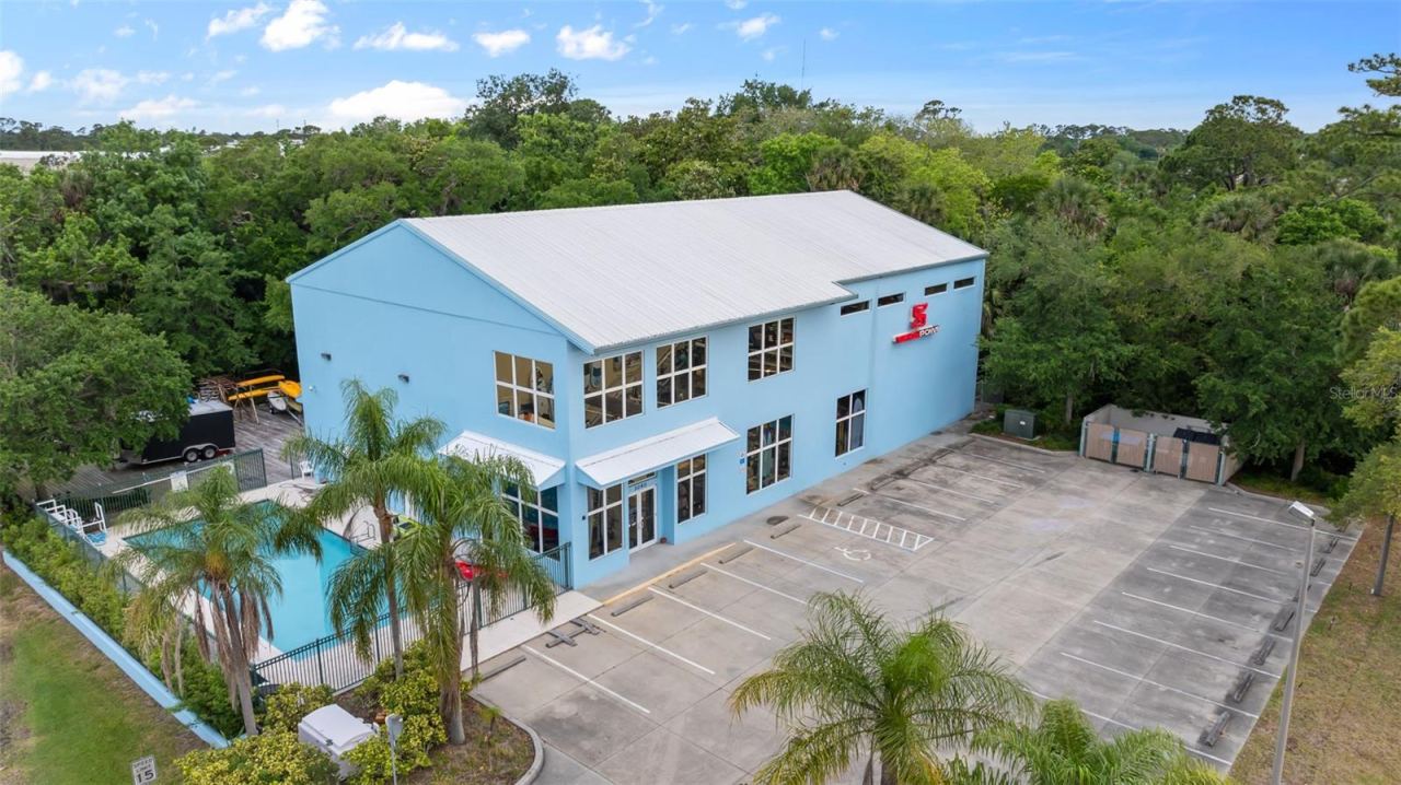 3090 S Ridgewood Ave, South Daytona, FL 32119