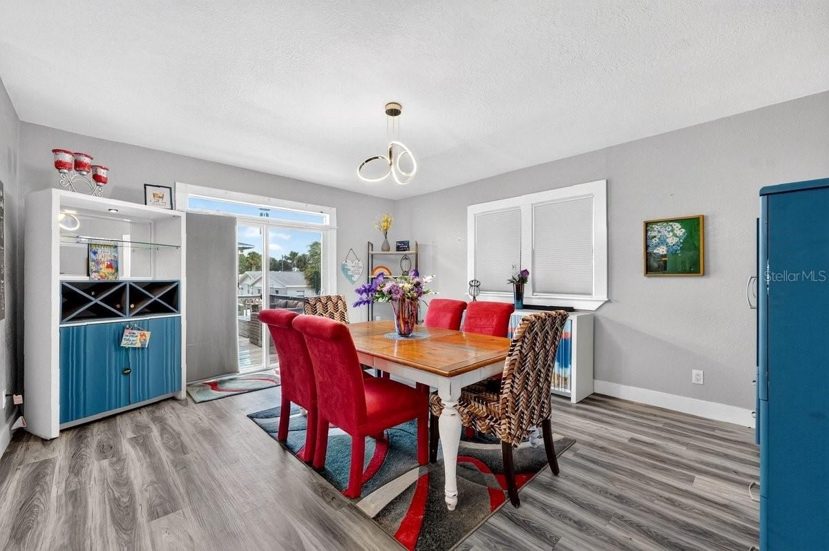 Photo 5 of 928 N Oleander Ave, Daytona Beach, FL 32118