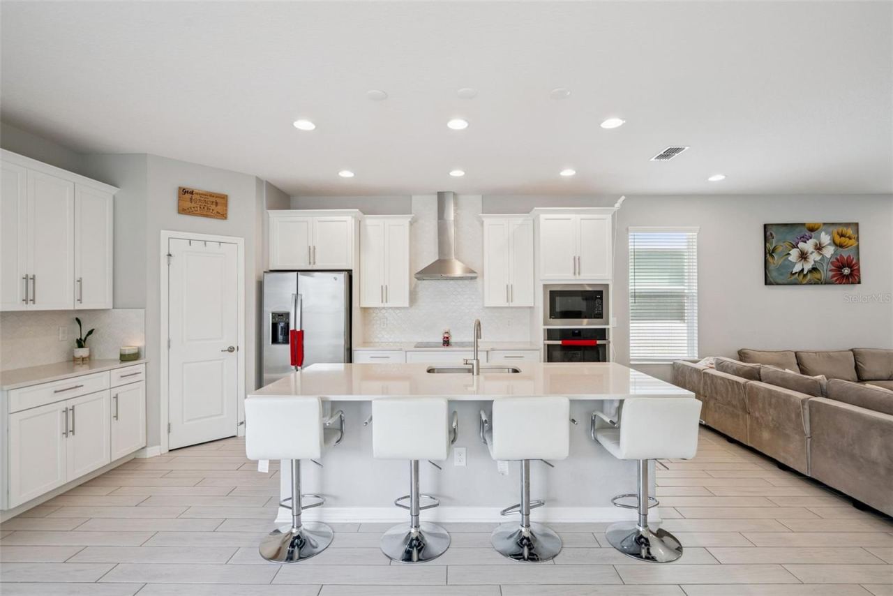 Photo 2 of 613 Cheval Ln, Debary, FL 32713