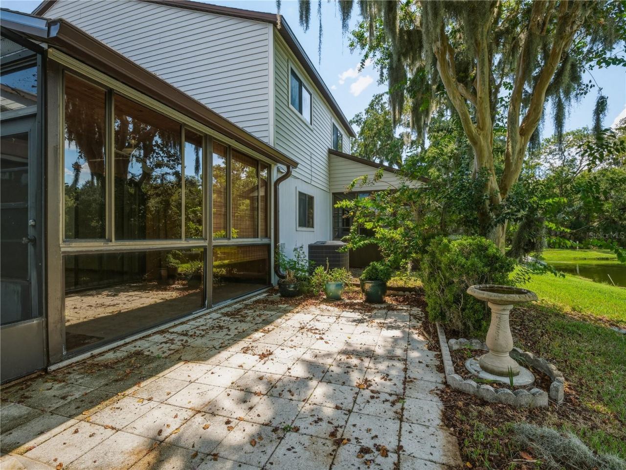Photo 2 of 351 Castlewood Ln, New Smyrna Beach, FL 32168