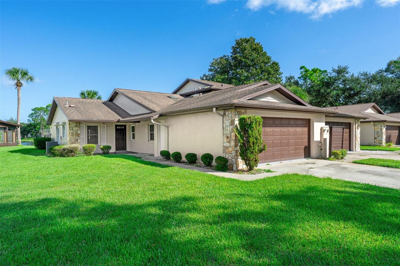 Photo 2 of 107 Deer Lake Cir, Ormond Beach, FL 32174