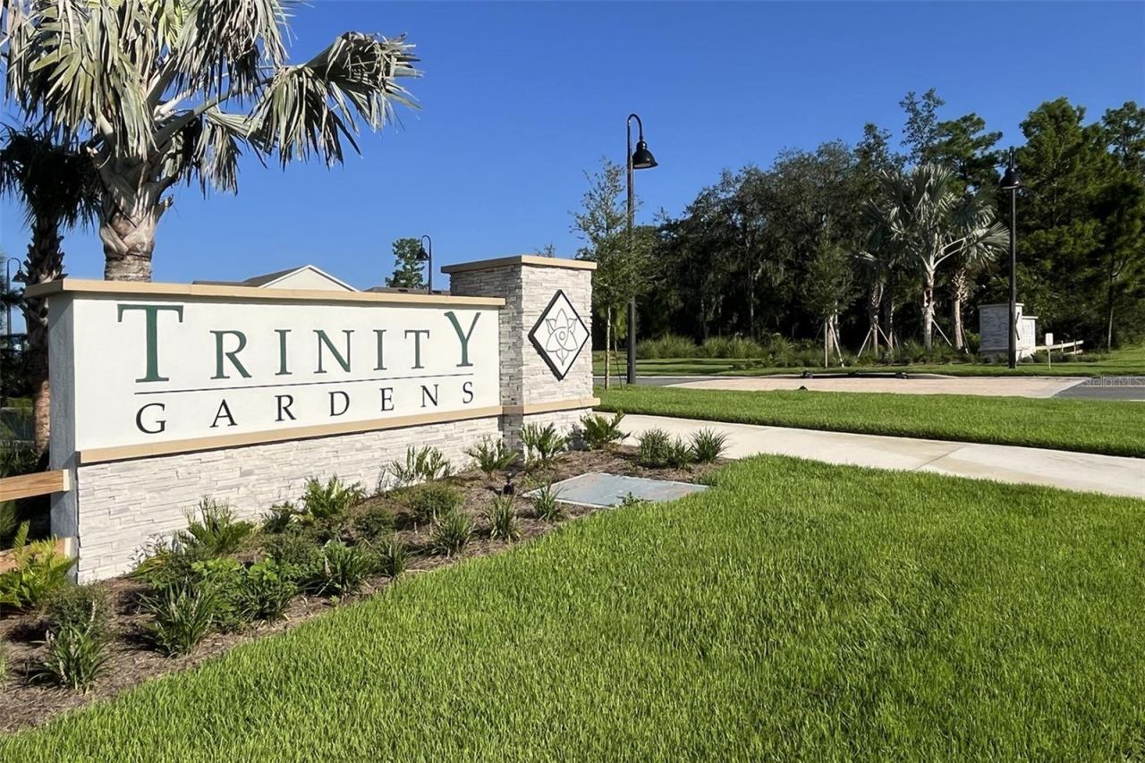Photo 3 of 680 Birdswill Ln, Deland, FL 32724
