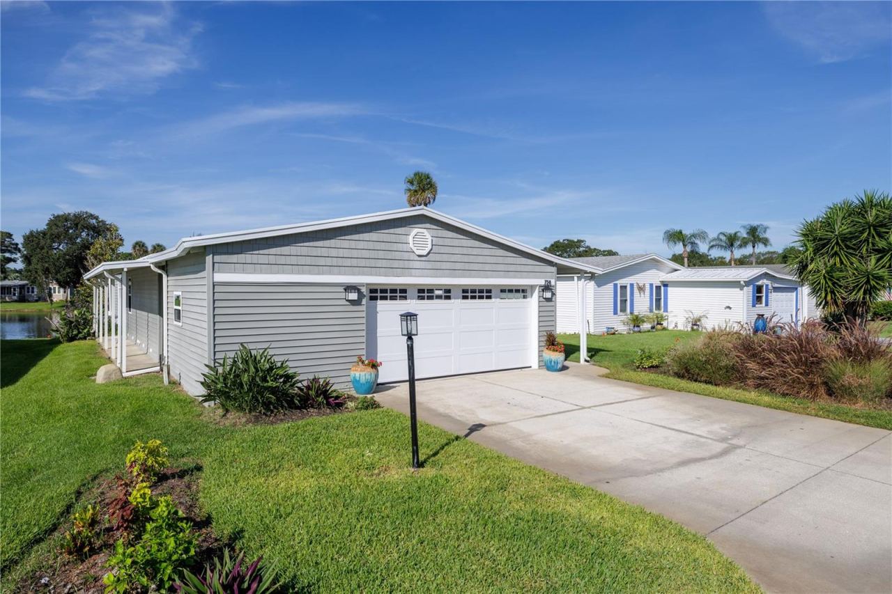 728 Navigators Way, Edgewater, FL 32141
