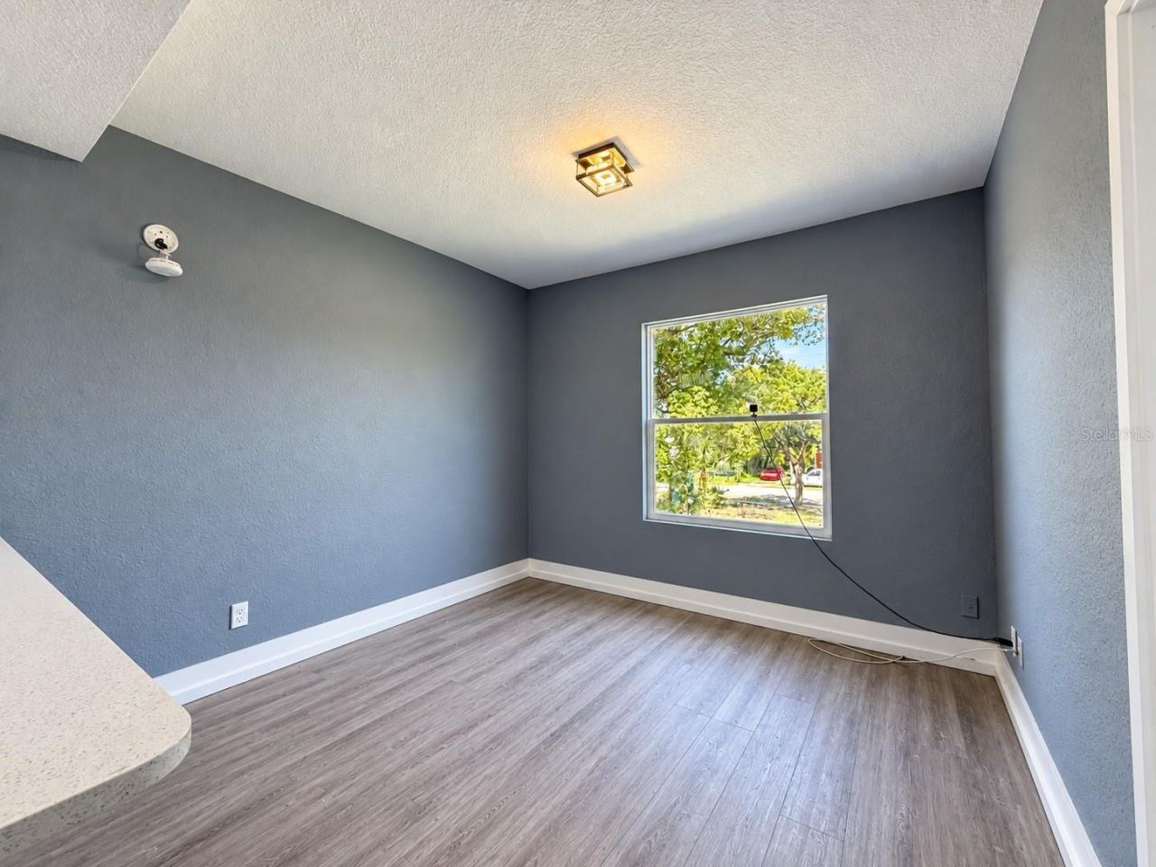 Photo 3 of 634 Aberdeen St, Daytona Beach, FL 32114
