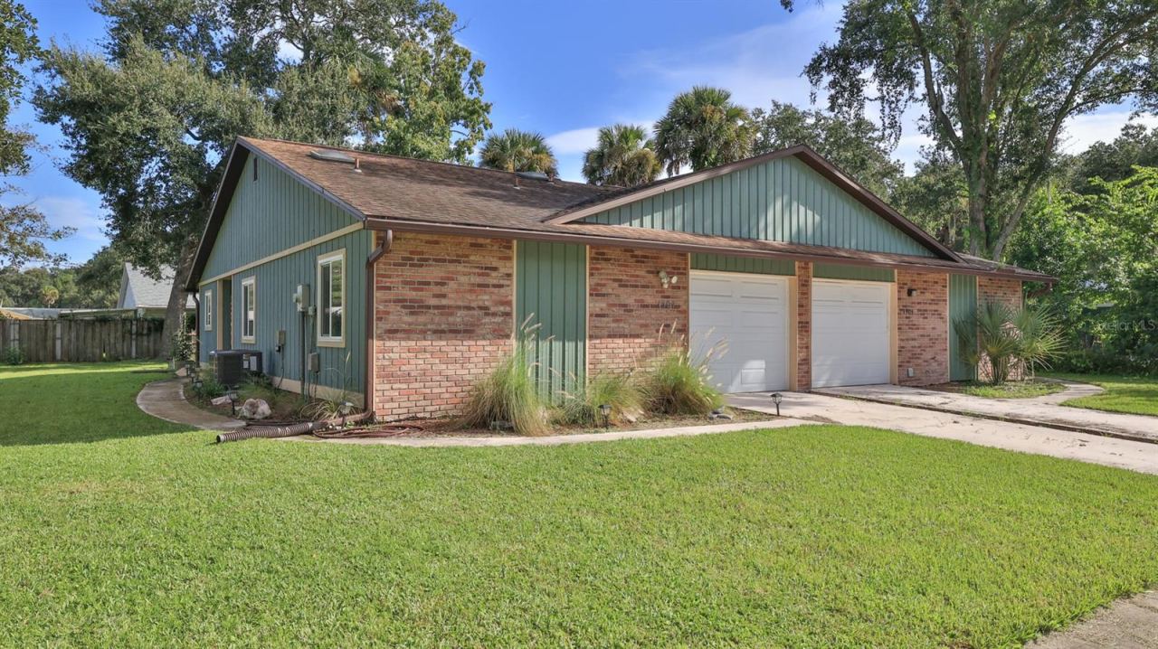 Photo 2 of 1305 Bond St, Edgewater, FL 32132