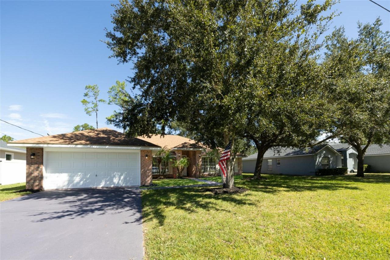 Photo 2 of 71 Randolph Dr, Palm Coast, FL 32164