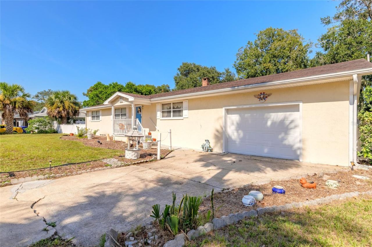Photo 2 of 1425 San Jose Blvd, Daytona Beach, FL 32117