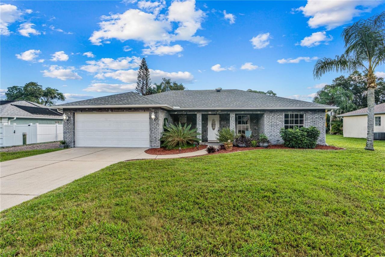 Photo 2 of 2511 Glenwood Ave, New Smyrna Beach, FL 32168