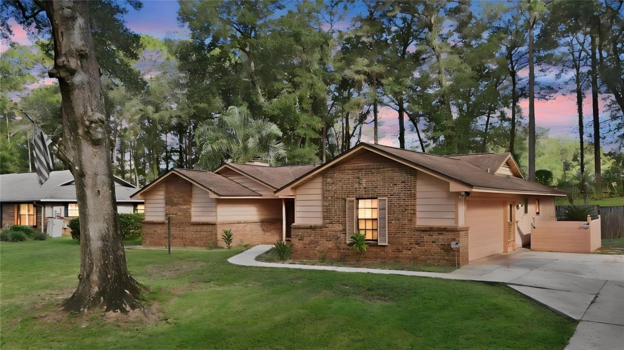 Photo 2 of 769 Torchwood Dr, Deland, FL 32724