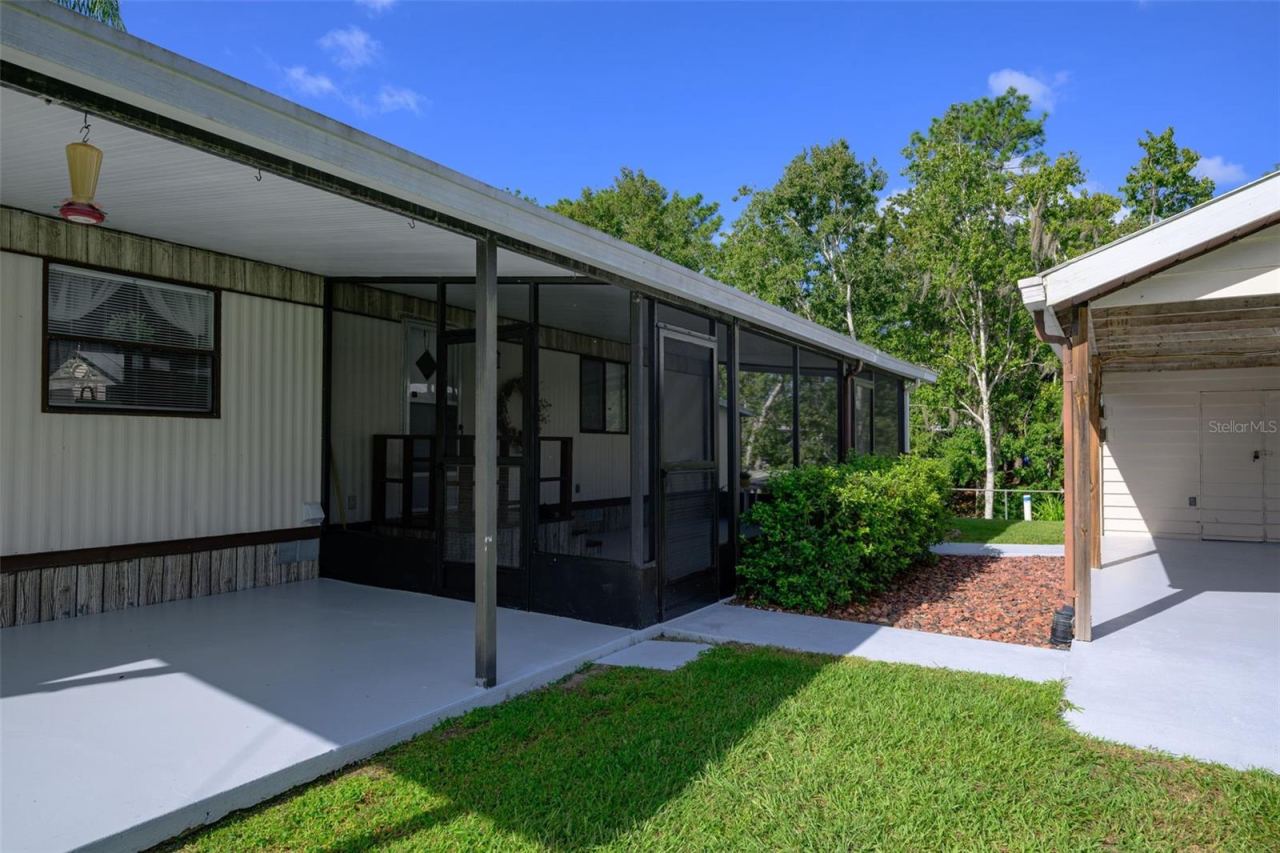 Photo 3 of 139 Sportsman Rd, Satsuma, FL 32189