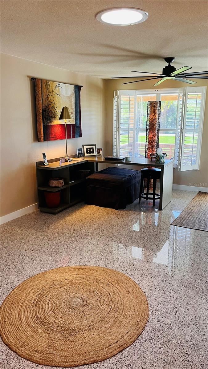 Photo 2 of 527 S Peninsula Ave, New Smyrna Beach, FL 32169