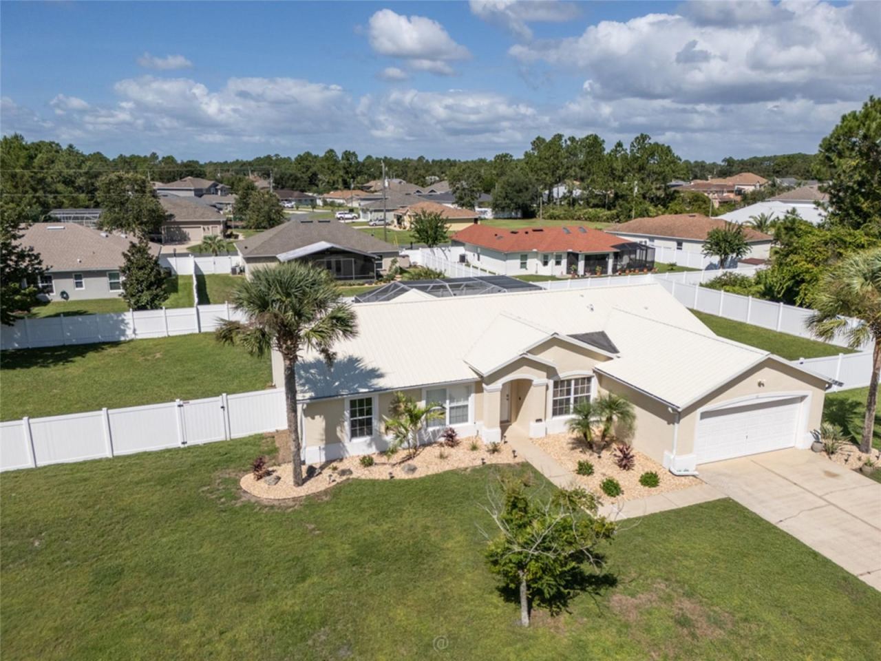 11 Lancaster Ln, Palm Coast, FL 32137
