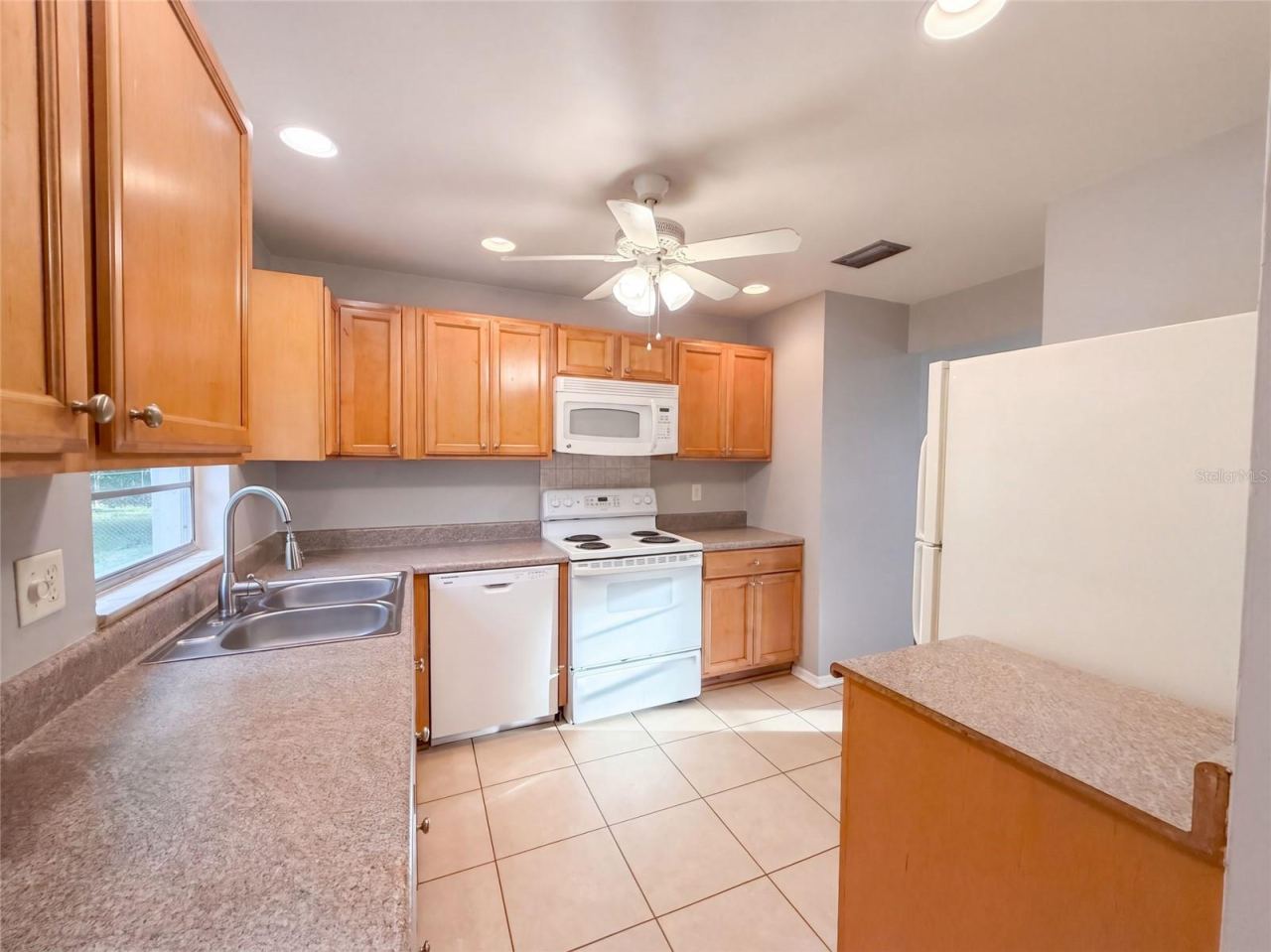 Photo 2 of 293 Michael Ave, Holly Hill, FL 32117