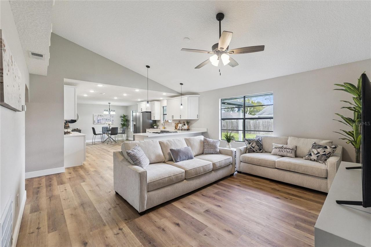 Photo 2 of 3211 Travelers Palm Dr, Edgewater, FL 32141