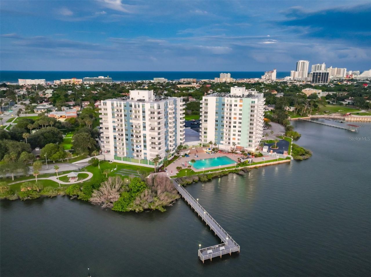 Photo 2 of 925 N Halifax Ave #910, Daytona Beach, FL 32118