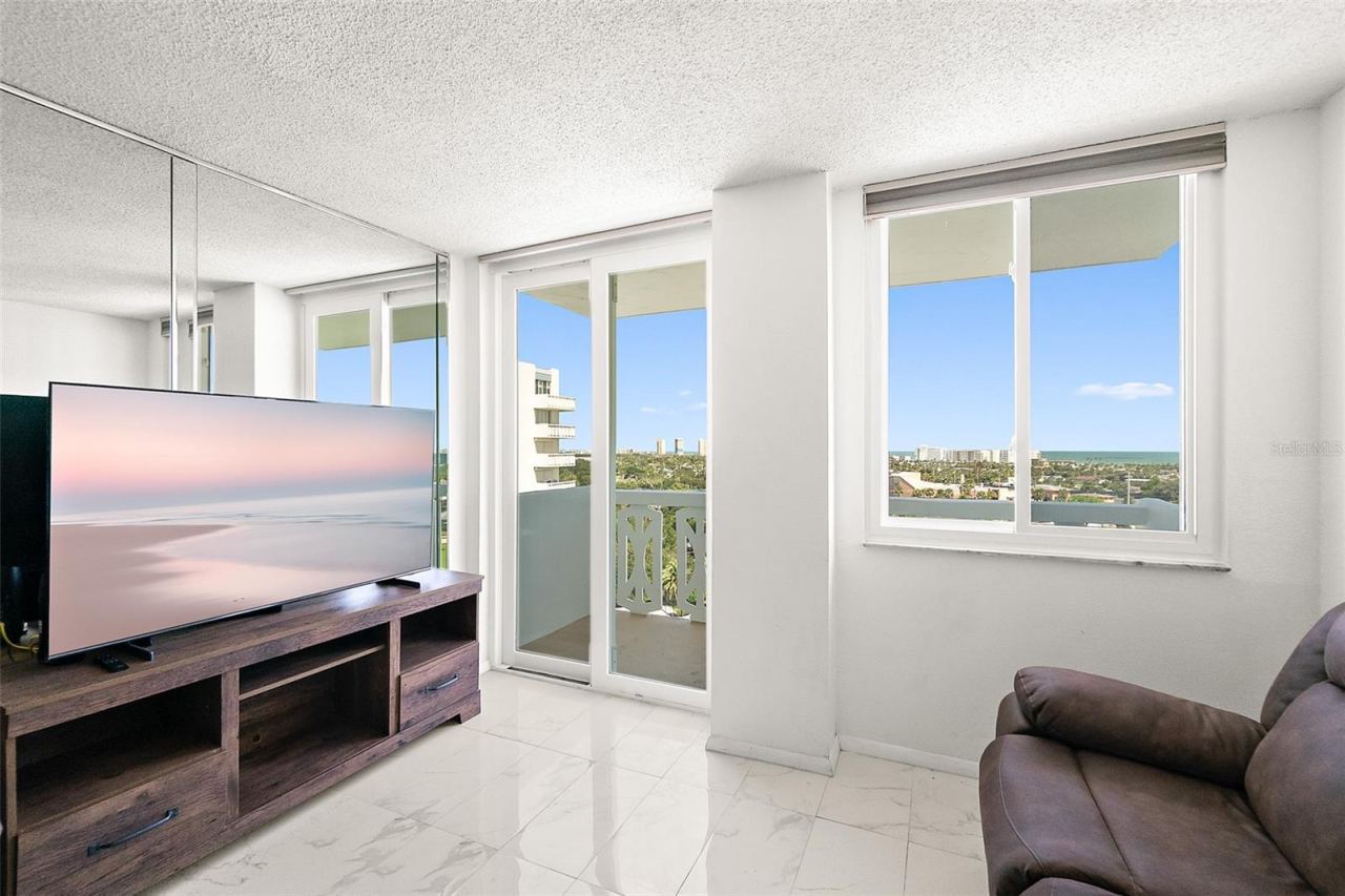 Photo 3 of 925 N Halifax Ave #910, Daytona Beach, FL 32118