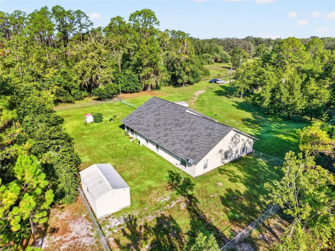 Photo 3 of 118 Garnet Pl, Interlachen, FL 32148
