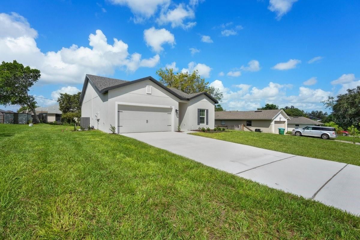 Photo 3 of 850 Glasgow Ave, Deltona, FL 32738