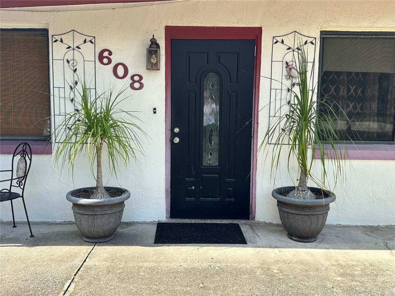 Photo 2 of 608 Dixie Ln, South Daytona, FL 32119