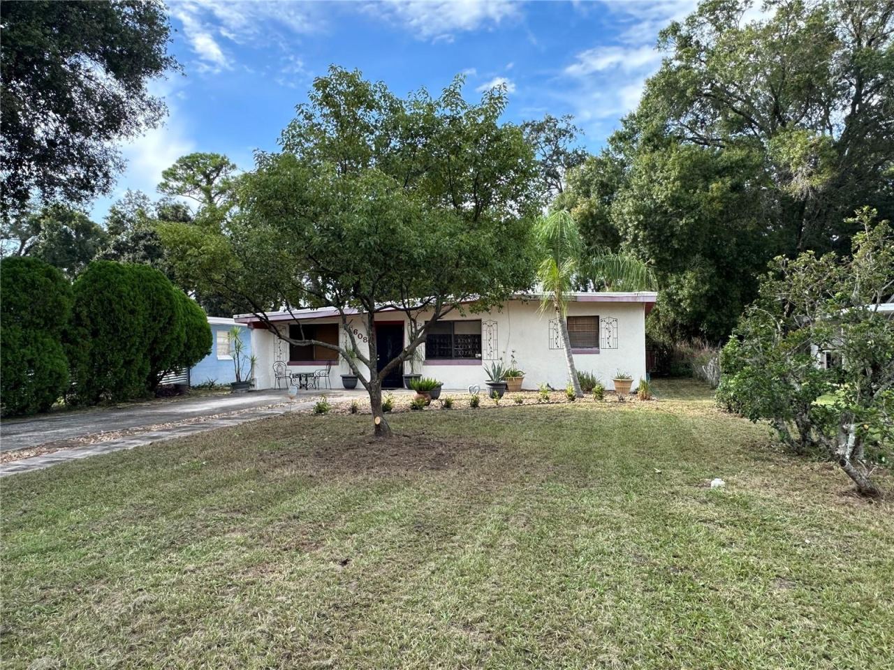 Photo 3 of 608 Dixie Ln, South Daytona, FL 32119