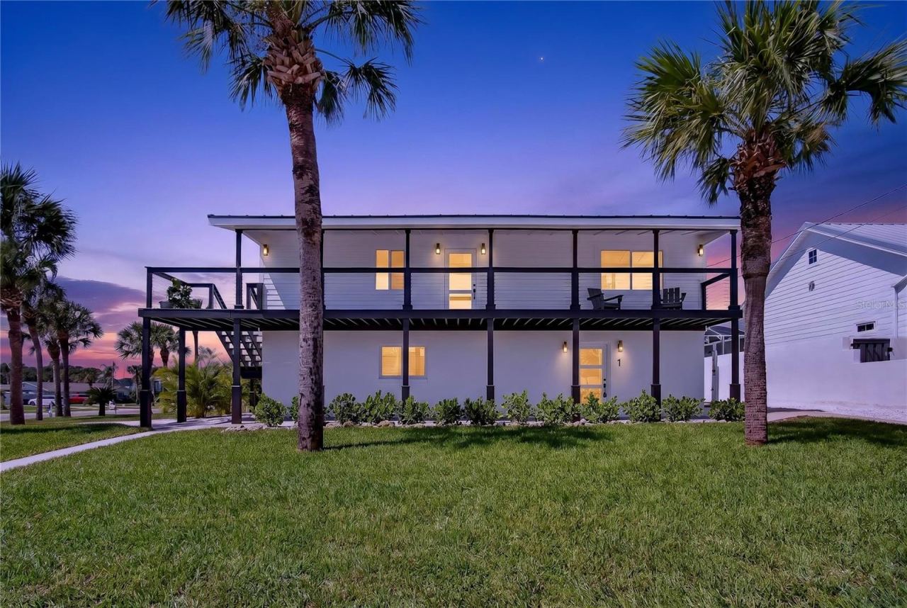 1 Watts Dr, New Smyrna Beach