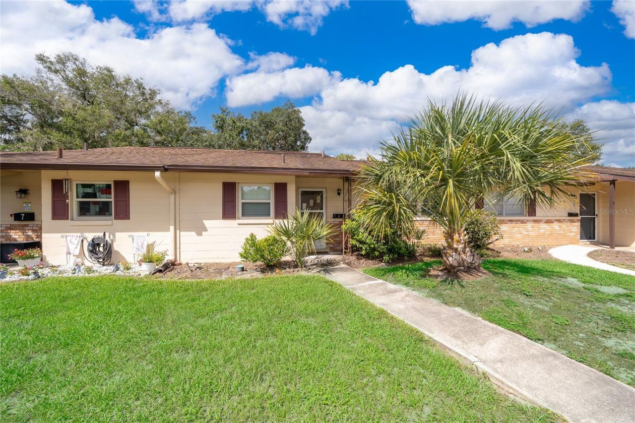 Photo 2 of 6 Villa Villar Ct #60, Deland, FL 32724